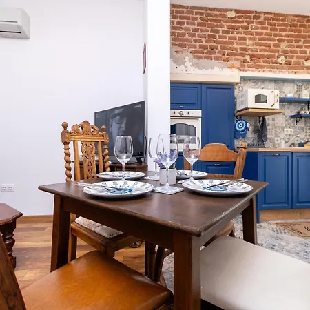 Center Retro Chic Kapana 2-bed *