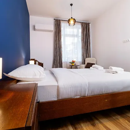 Center Retro Chic Kapana 2-bed Appartamento *