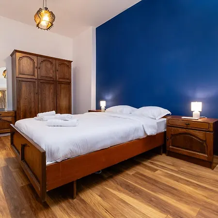 Center Retro Chic Kapana 2-bed *