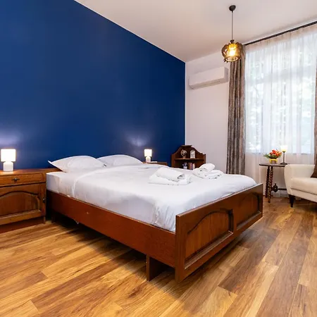Apartment Center Retro Chic Kapana 2-bed Plovdiv