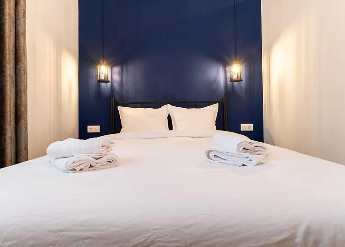 Center Retro Chic Kapana 2-bed Apartment Plovdiv