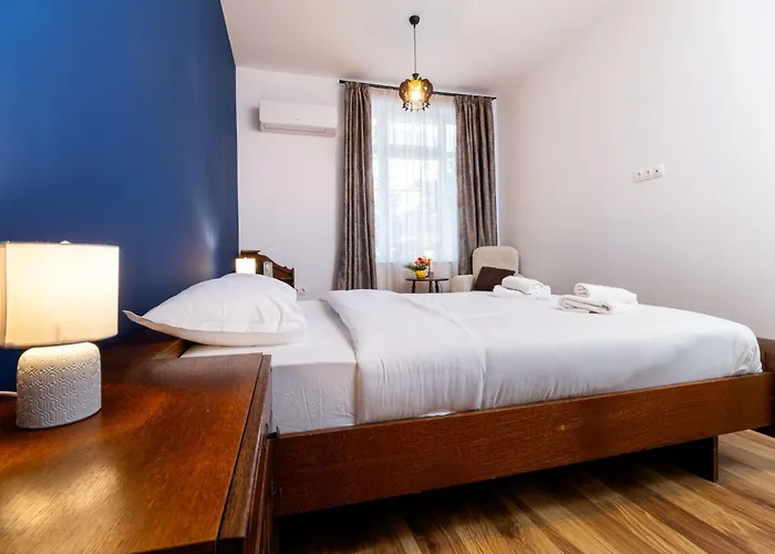 Center Retro Chic Kapana 2-bed Apartment *